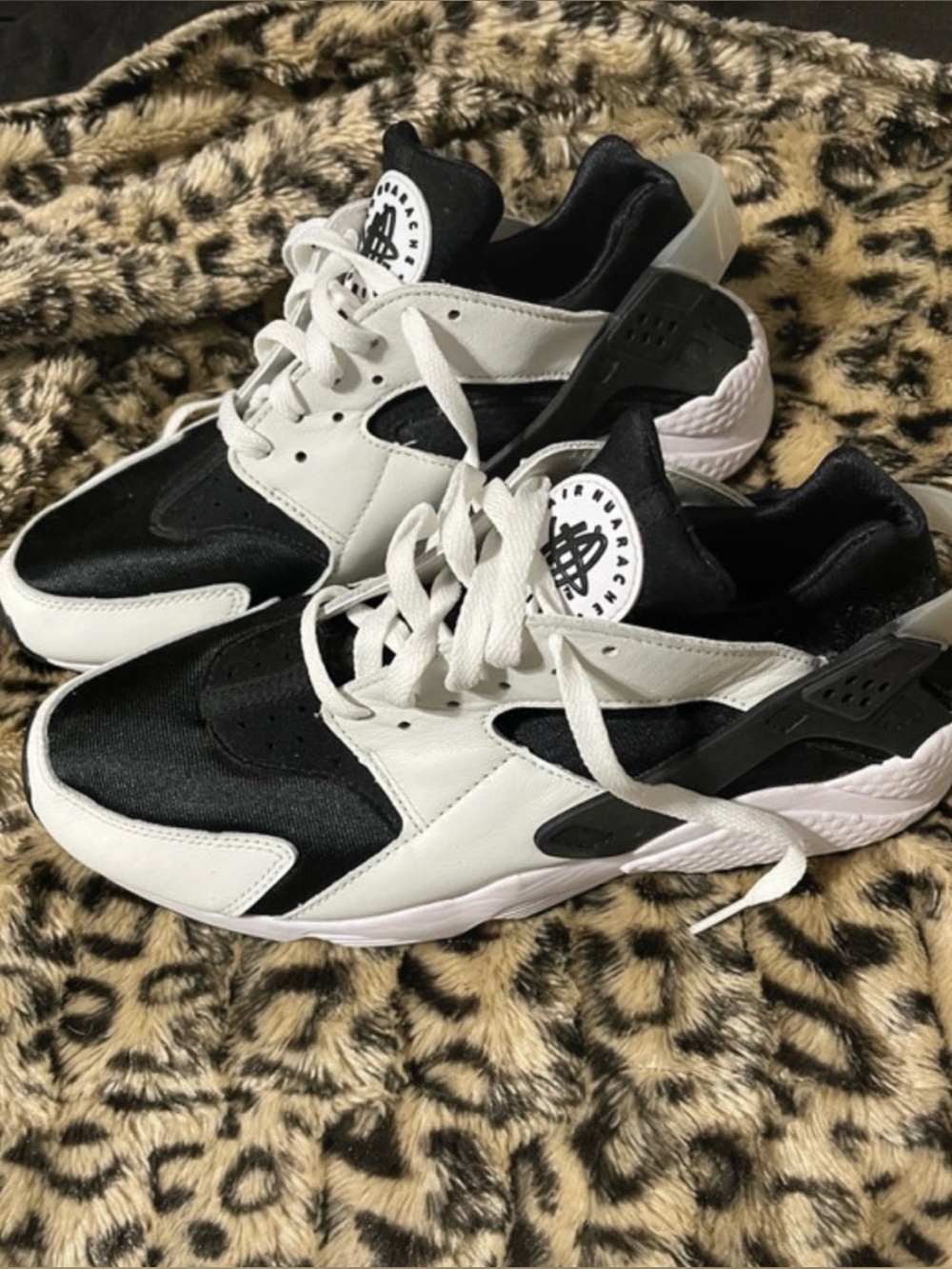 Nike AIR OG Orca Huarache Shoes